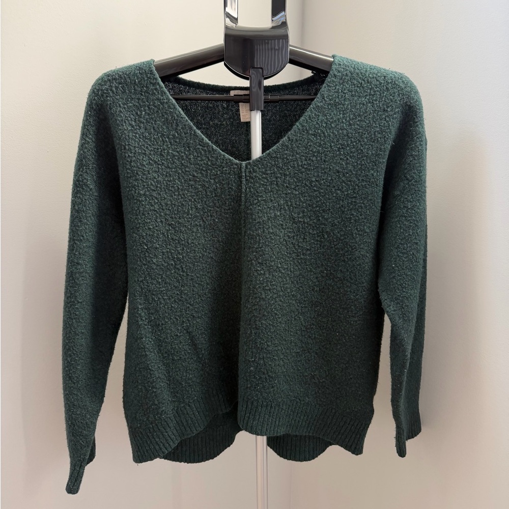 H&M | Forest Green V-Neck Sweater S/M